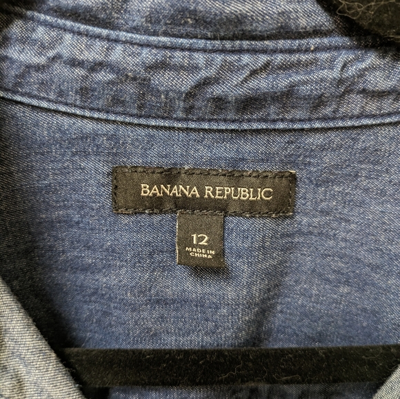 Banana Republic lightweight denim shirt dress. Women's size 12 - Picture 4 of 4